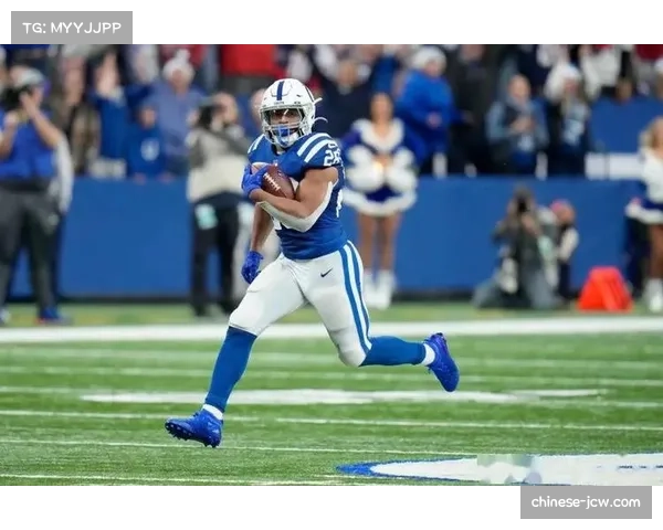 乔纳森·泰勒冲球244码3达阵 创赛季跑卫单场最佳数据